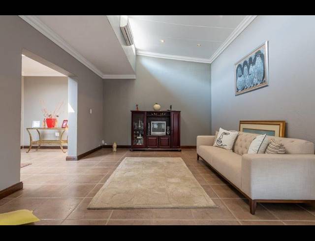 4 BEDROOM HOUSE FOR SALE IN MULBARTON